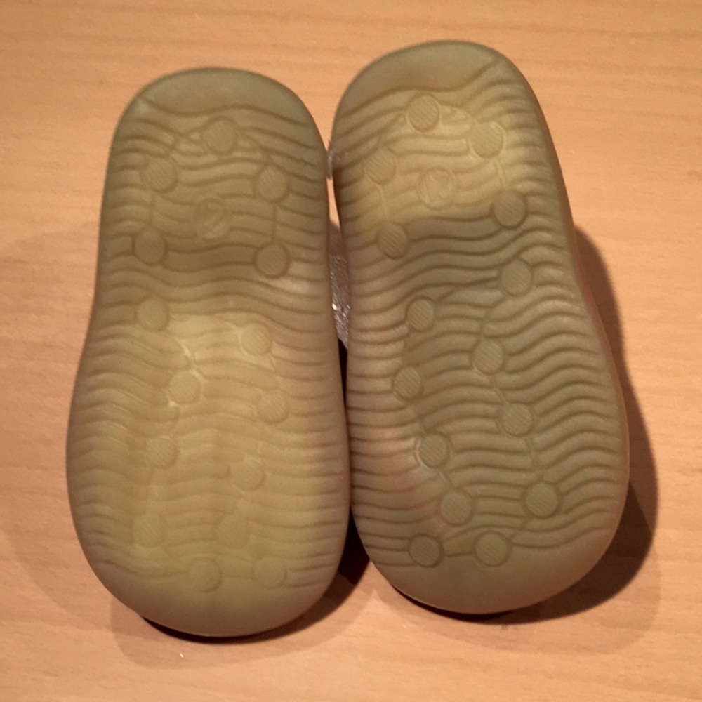 Squeaky Street Baby Mary Janes Shoes - Picture 4 of 5